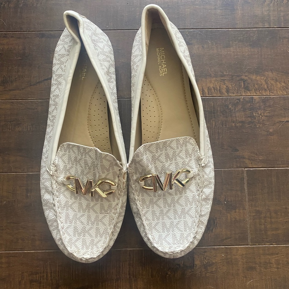 Michael Kors Reed Signature Patterned Loafers with Gold Accent - Picture 2 of 11